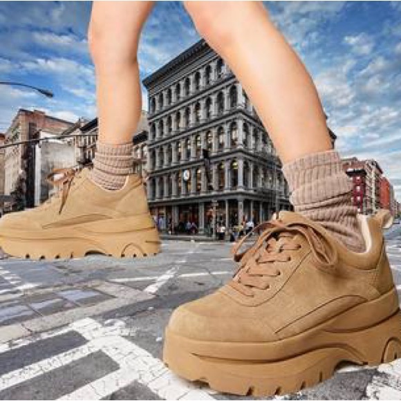 Steve Madden Hansel Tan Suede Leather Platform Sneakers - Picture 3 of 8